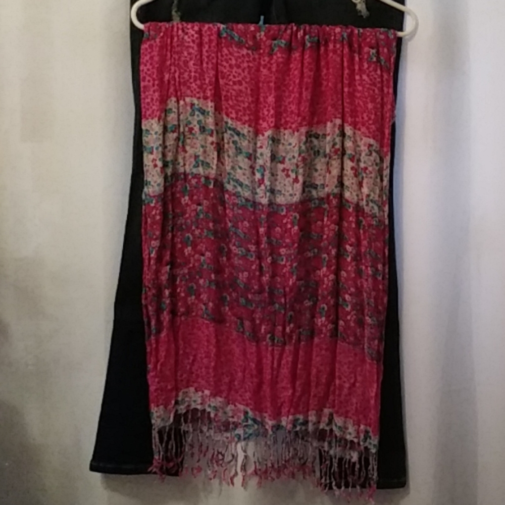 Scarf - Picture 4 of 4